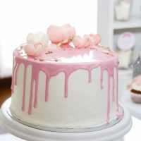 stunning-birthday-cake-covered-with-pink-icing-roses